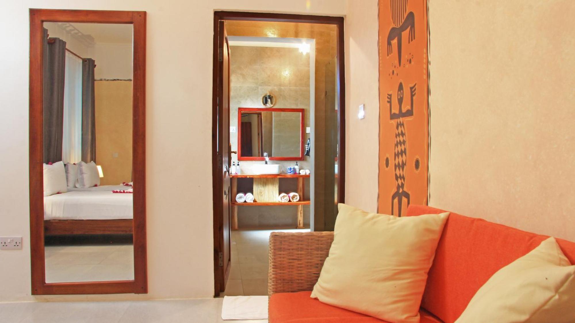Manolo Resort Uroa